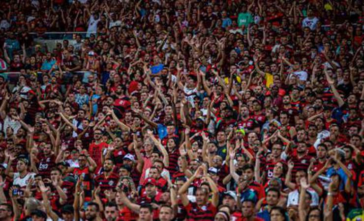 Torcida do Flamengo esgota os ingressos para o jogo contra o Bangu