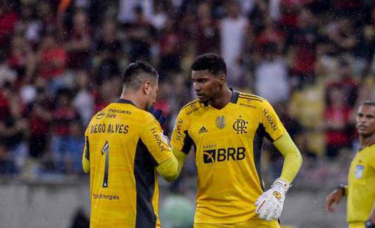 Luiz Gomes: 'Hugo e Diego Alves,
