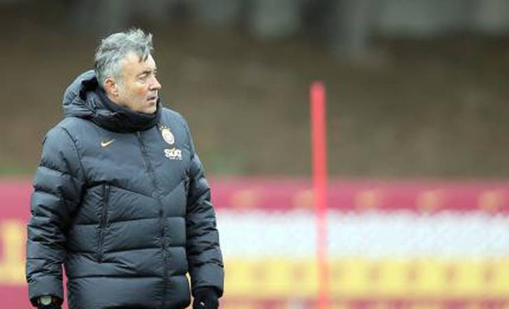 Doménec sofre nova goleada e soma quatro derrotas e 15 gols sofridos em início pelo Galatasaray