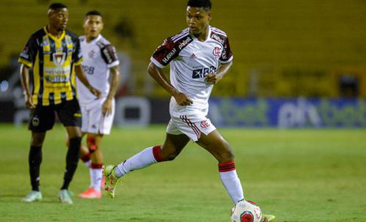 Matheus França não esconde atuação frustrante do Flamengo contra o Volta Redonda: 'Erramos bastante'