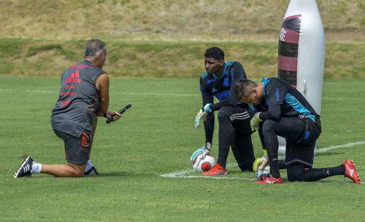 'Montanha-russa' de Hugo e Diego Alves mantém vaga aberta e explica procura do Flamengo por goleiro