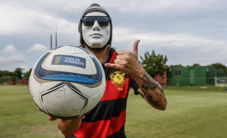 Ex-narrador da ESPN é escalado para narrar o Cariocão no 'Camisa 21', canal do Bolívia no Youtube