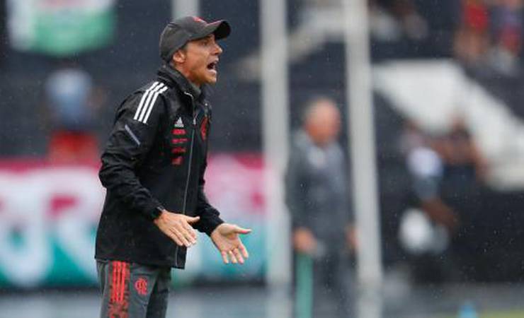 Paulo Sousa vê tempos distintos do Flamengo em derrota: 'Segunda parte com menos intensidade e qualidade'