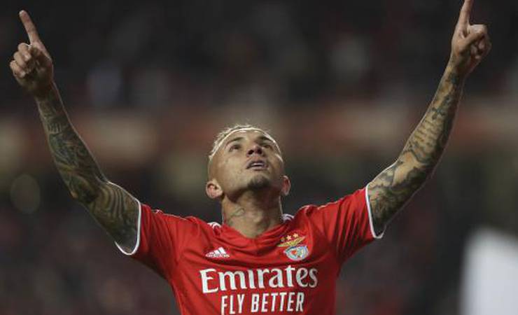 Flamengo e Benfica discutem pagamento por metas para selar acordo por Everton Cebolinha