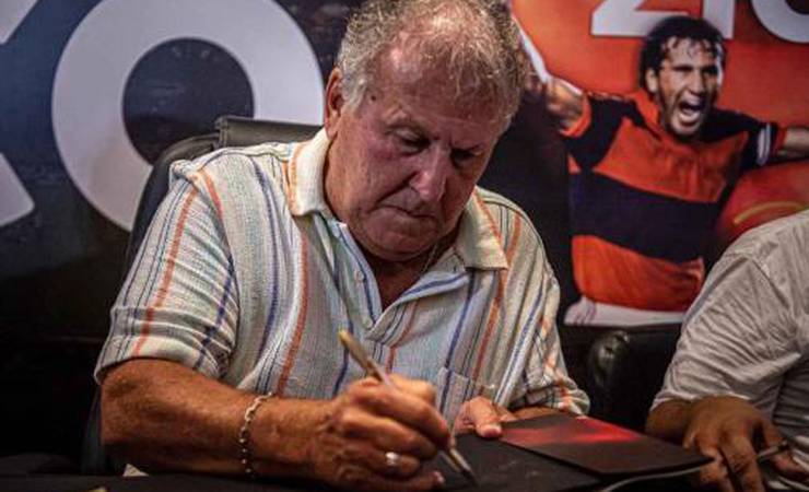 Zico cita 'vaidade' como problema do clube e critica rodízio no time do Flamengo: 'É bom na churrascaria'