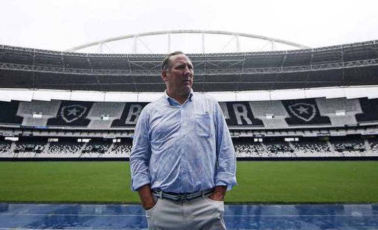Textor provoca Flamengo e reclama de árbitro em empate do Botafogo no sub-20
