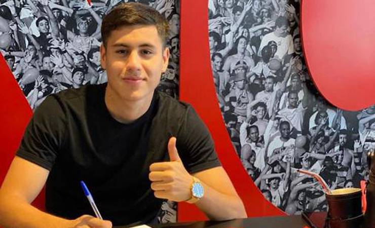 Ex-Juventus, novo lateral do Flamengo é registrado no BID