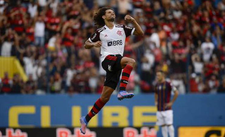 Arão projeta domínio de jogo contra o Atlético-MG na Supercopa: 'É o espírito do Flamengo'