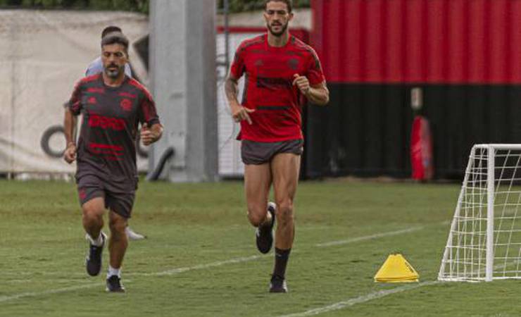 Flamengo: Gustavo Henrique avança na recuperação e avista possibilidade de voltar diante do Vasco