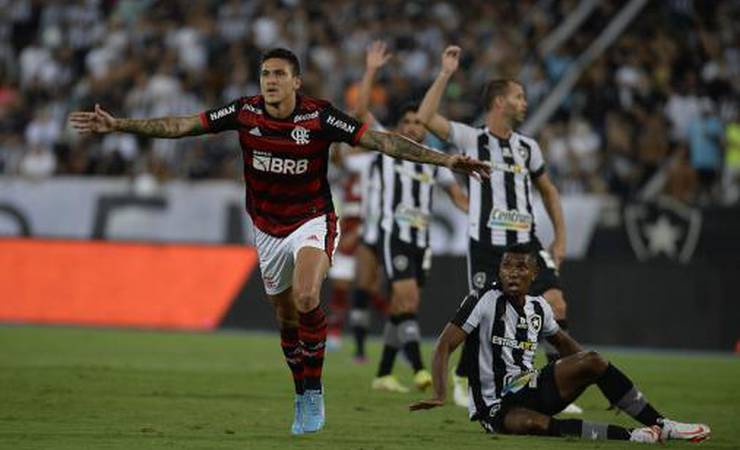 Flamengo é dominante, vence o Botafogo com a presença de Textor e mantém hegemonia