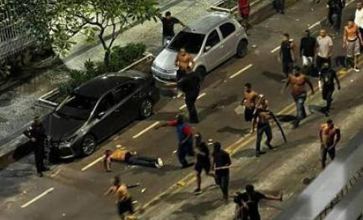 Torcedores de Botafogo e Flamengo brigam após partida; duas pessoas saem feridas e uma vai presa