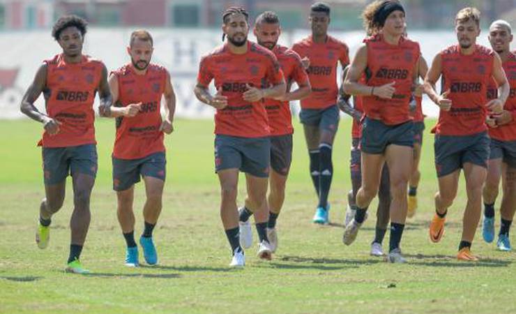 Duas voltas, duas baixas e 'trote': Flamengo encerra treinos para duelo contra o Vasco; veja o provável time