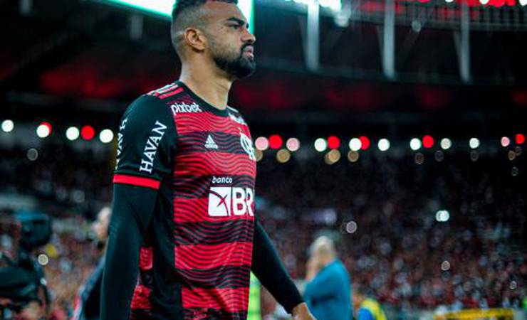 Mais três semanas: com lesão no pé esquerdo, Fabrício Bruno passa por tratamento e desfalca o Flamengo
