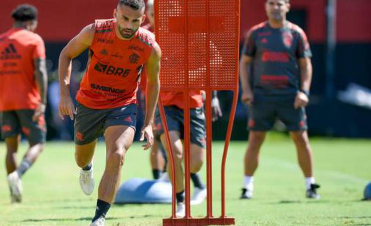 VÍDEO: Thiago Maia faz um golaço de primeira no treino do Flamengo; assista