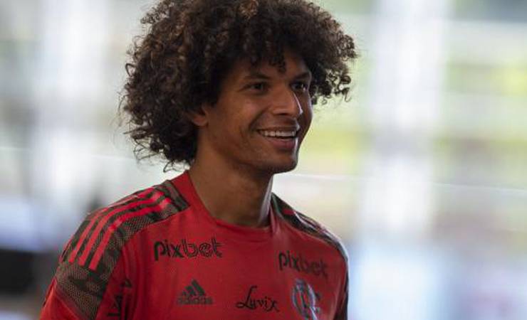 Jogador mais longevo do elenco do Flamengo, Willian Arão vai superar mais um ídolo na decisão do Carioca