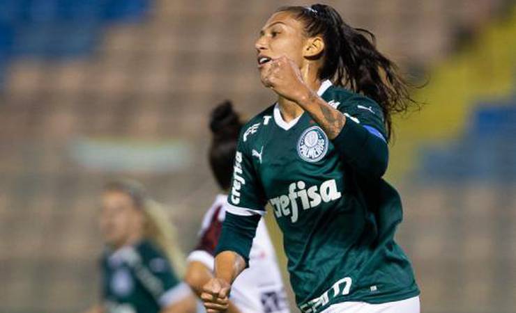 Palmeiras vence o Flamengo e assume liderança do Brasileirão Feminino
