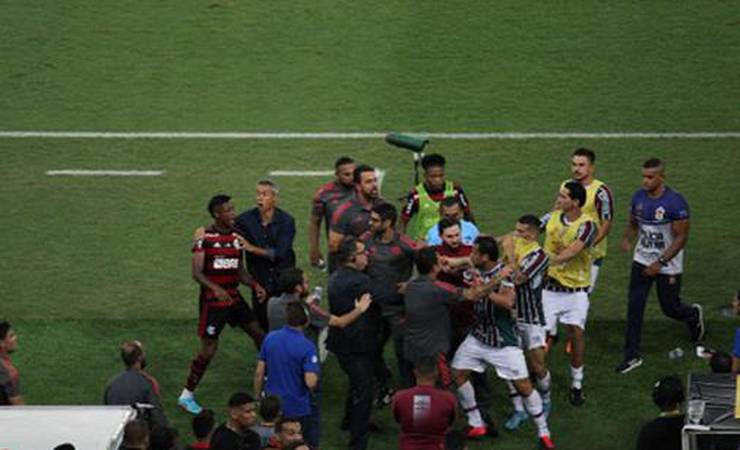 Bruno Henrique, do Flamengo, e Fred, do Fluminense, são absolvidos por confusão na final do Carioca