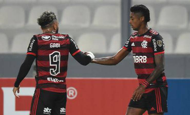 Autor de gol em vitória do Flamengo sobre o Sporting Cristal, Bruno Henrique iguala Zico na Libertadores