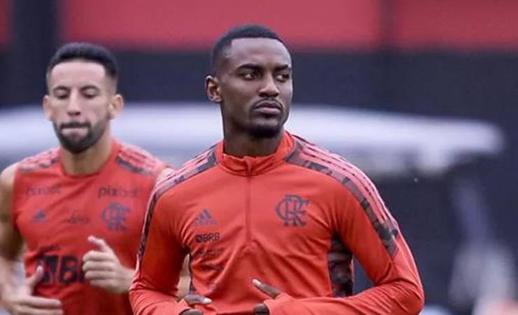 Flamengo acerta a 16ª saída de jogador em 2022; mais negociações devem ocorrer na temporada