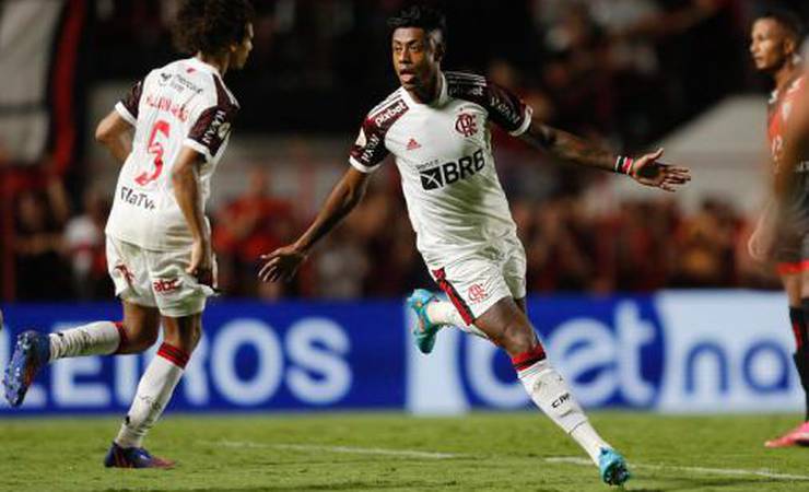 Bruno Henrique afirma que chega na hora desde a época de Jorge Jesus: 'Nunca descumpri horário'