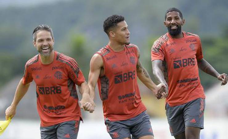 Flamengo finaliza preparação para enfrentar o São Paulo; zagueiro não vai a campo e segue como desfalque