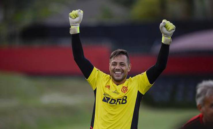 Web brinca com Diego Alves após retorno de Dorival Jr ao Flamengo; veja as reações