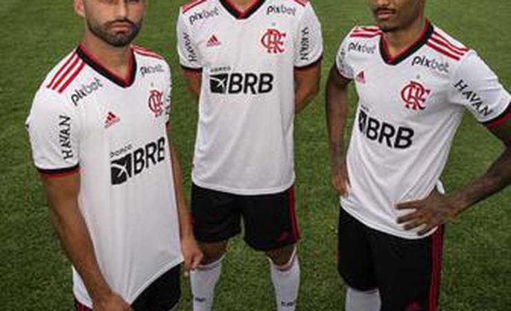 Flamengo divulga novo segundo uniforme para a temporada 2022; confira imagens