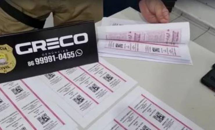 Polícia de Teresina apreende mais de 200 ingressos falsos de Altos x Flamengo e detém dois homens