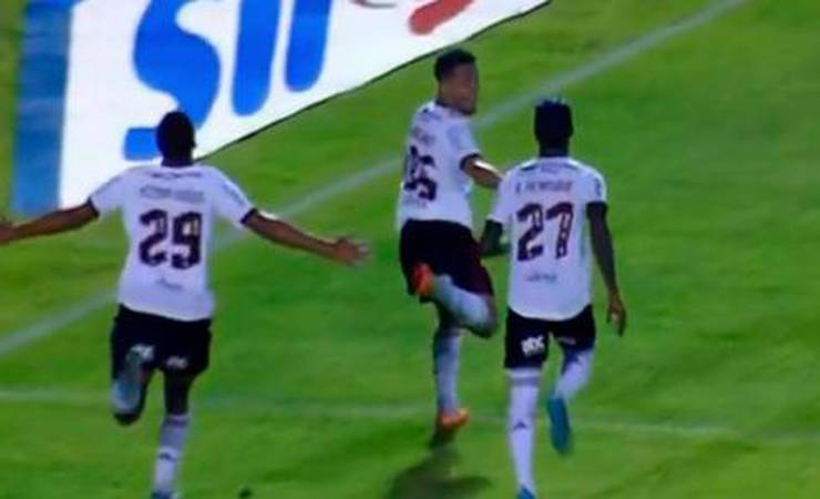 Flamengo vai mal em estreia da Copa do Brasil, mas vira e vence o Altos-PI
