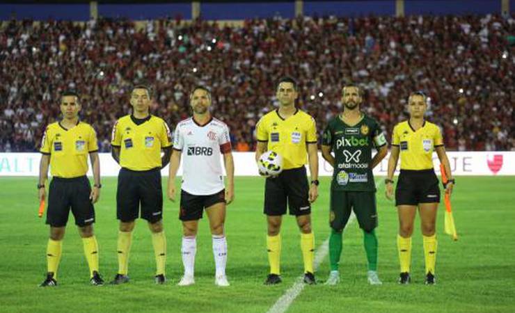 VÍDEO: os bastidores da vitória do Flamengo sobre o Altos na Copa do Brasil