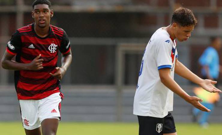 Com passagem pelas seleções de base, joia assina primeiro contrato profissional com o Flamengo