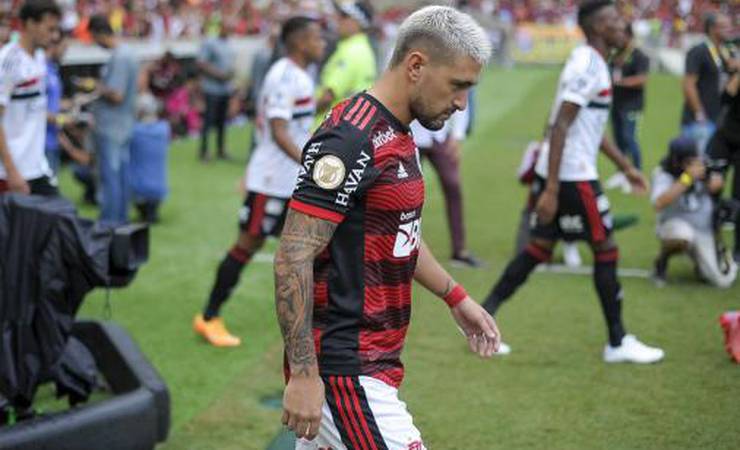 Flamengo sugere Uruguai poupar Arrascaeta por desgaste e monitora situação do meia