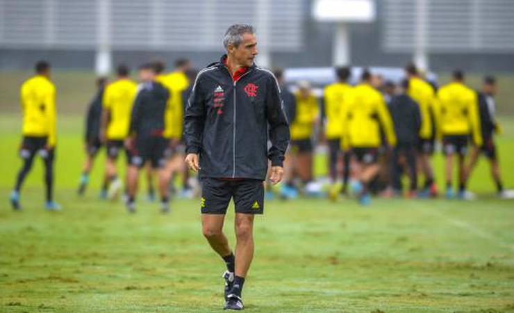 Mesmo com Dorival Júnior encaminhado, Paulo Sousa comanda treino do Flamengo em Atibaia