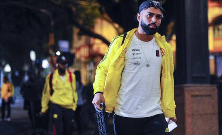 Flamengo chega em Porto Alegre para a partida contra o Internacional