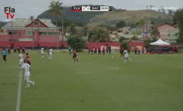 Time sub-20 do Flamengo e equipe de garotos do Bayern de Munique empatam sem gols em jogo amistoso