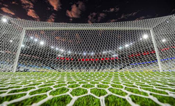 Flamengo e Fluminense retiram jogos do Maracanã para preservar gramado