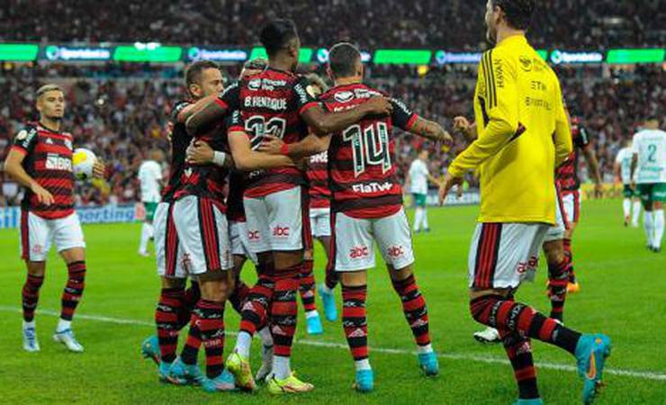 Flamengo supera o Cuiabá, volta a vencer no Brasileirão e 'pega o elevador' na tabela