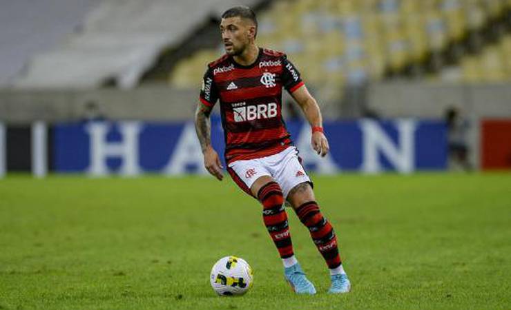 Arrascaeta é decisivo em retorno, deixa BH para trás e reassume posto de garçom de Gabigol no Flamengo