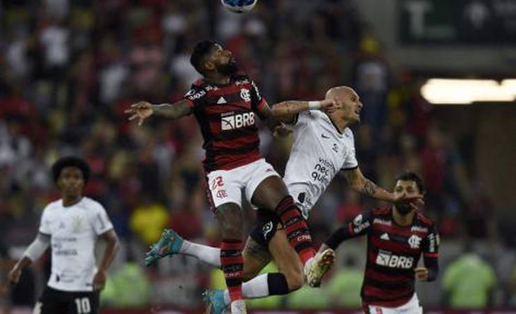 Corinthians e Flamengo vivem fogo cruzado perto das finais da Copa do Brasil