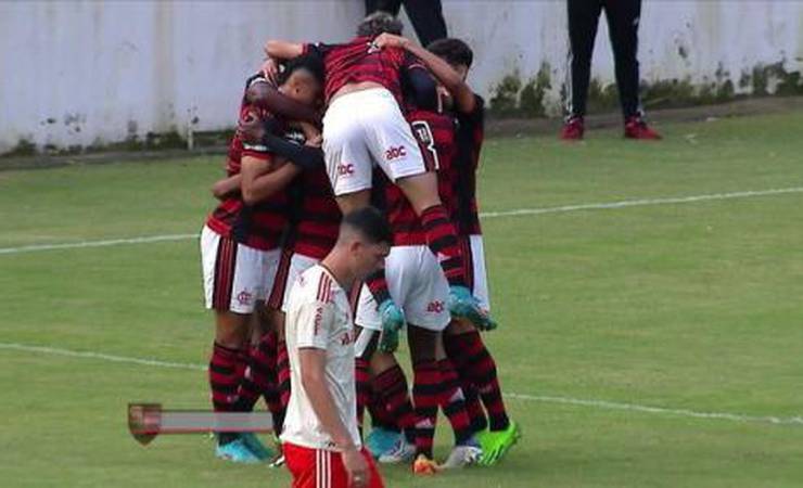 Flamengo bate Internacional e se classifica para as semifinais do Campeonato Brasileiro sub-20