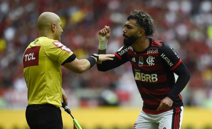 Gabigol, do Flamengo, é suspenso pelo STJD por uma partida por expulsão contra o Ceará