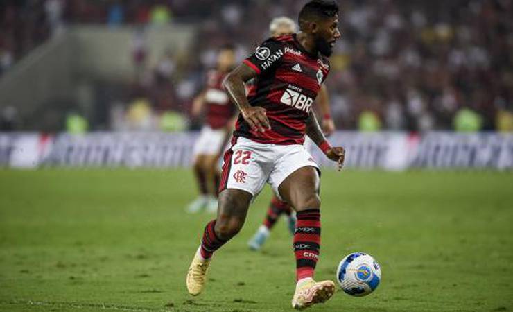 Tite elogia fase de Rodinei no Flamengo e cita motivo para não convocá-lo à Seleção