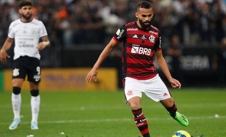 Desempenho de Thiago Maia contra o Corinthians rende comentários de torcedores do Flamengo na web