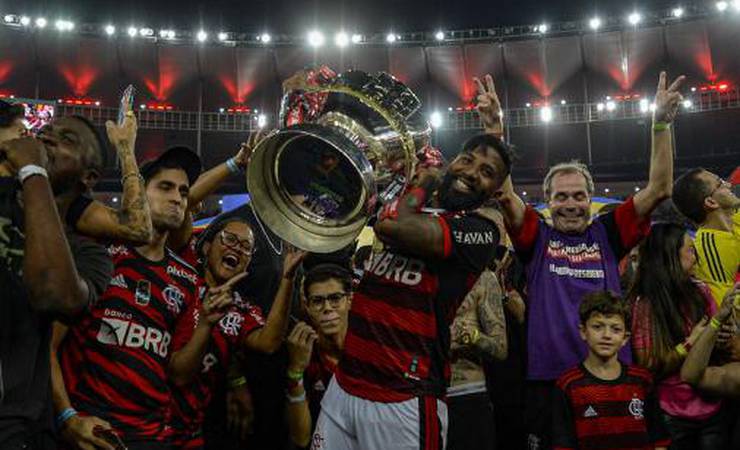 Rodinei despista sobre renovação com o Flamengo após título da Copa do Brasil