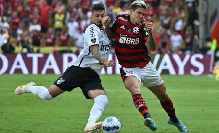Caio Ribeiro analisa expulsão em Flamengo x Athletico: 'Rigoroso demais'