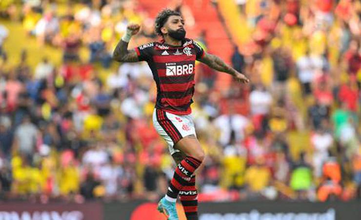 Gabigol repete 2019 e 2021, marca em final de Libertadores pelo Flamengo e iguala recordes