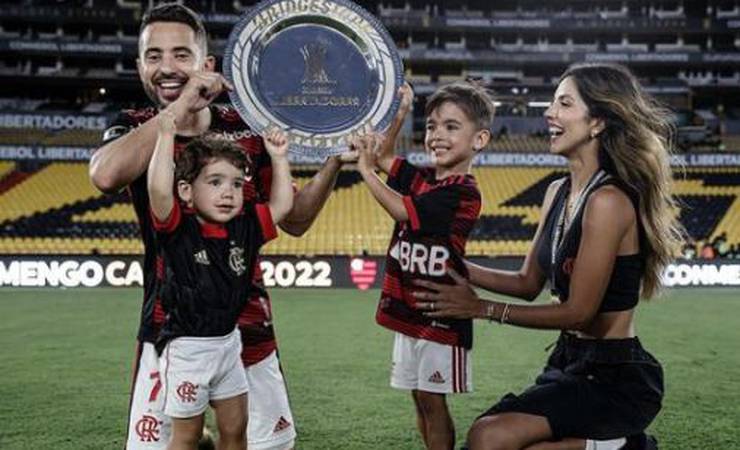 Marilia Nery elogia marido Éverton Ribeiro após título da Libertadores: 'Humildade e talento'