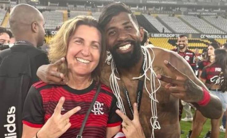 Benemérito do Flamengo pede afastamento de diretora do clube após post xenofóbico