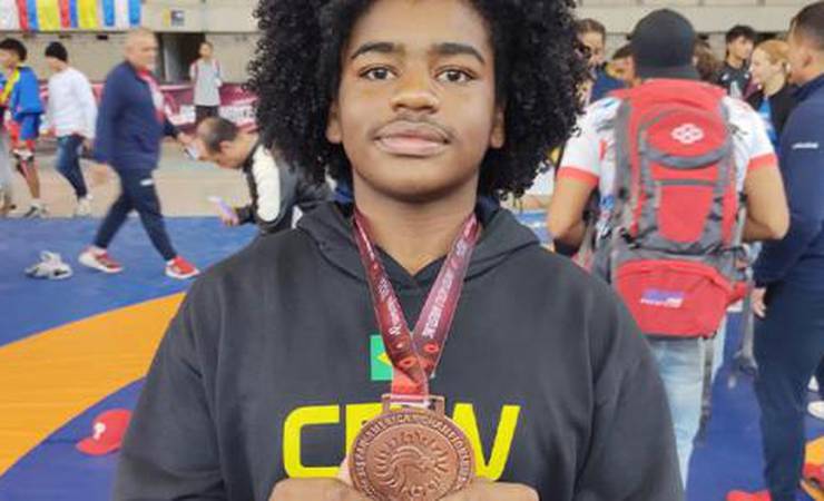 Jovem de comunidade carioca fatura medalha de bronze no Pan-Americano sub-15 de wrestling