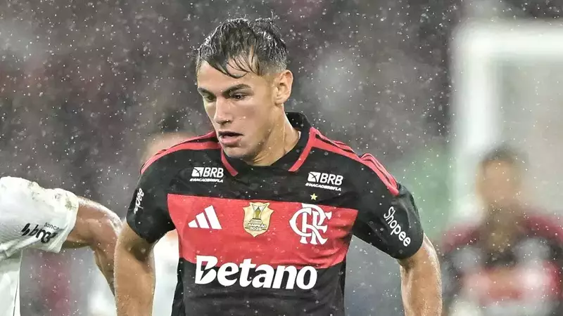Joaquín Freitas ganha minutos no Flamengo e vira opção no banco de reservas